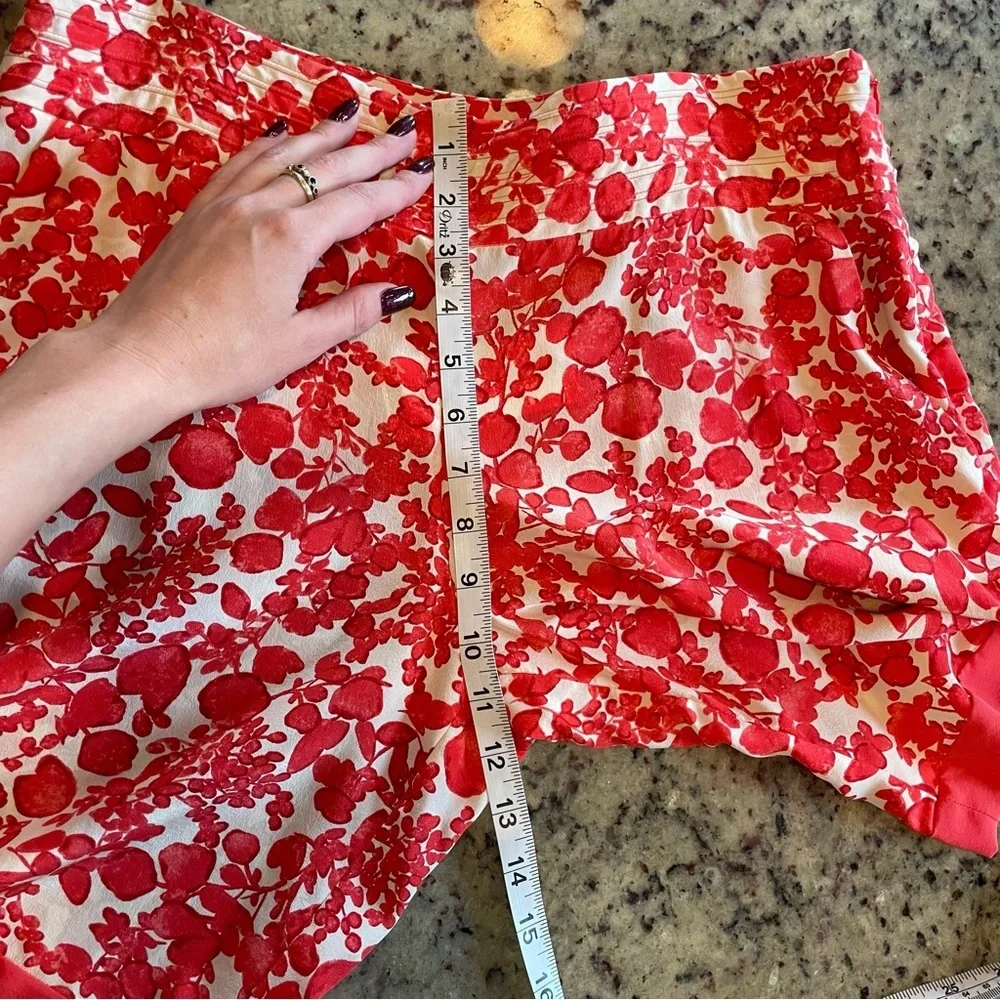 Tory Burch Red Floral High-Waist Shorts - Picture 5 of 6
